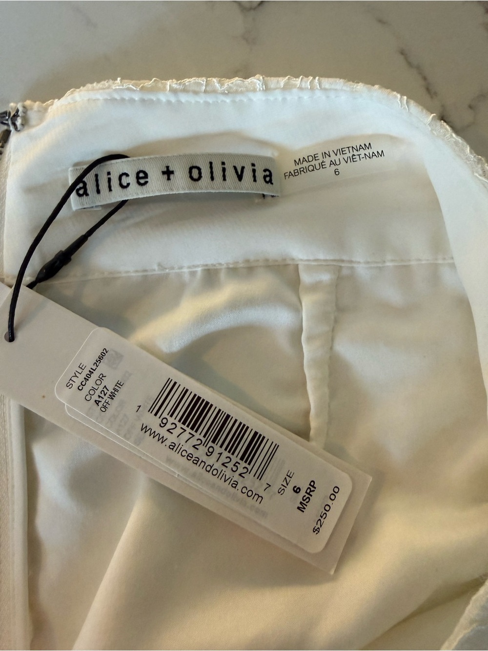Alice + Olivia White Lace High-Waist Tailored Shorts - Picture 5 of 5